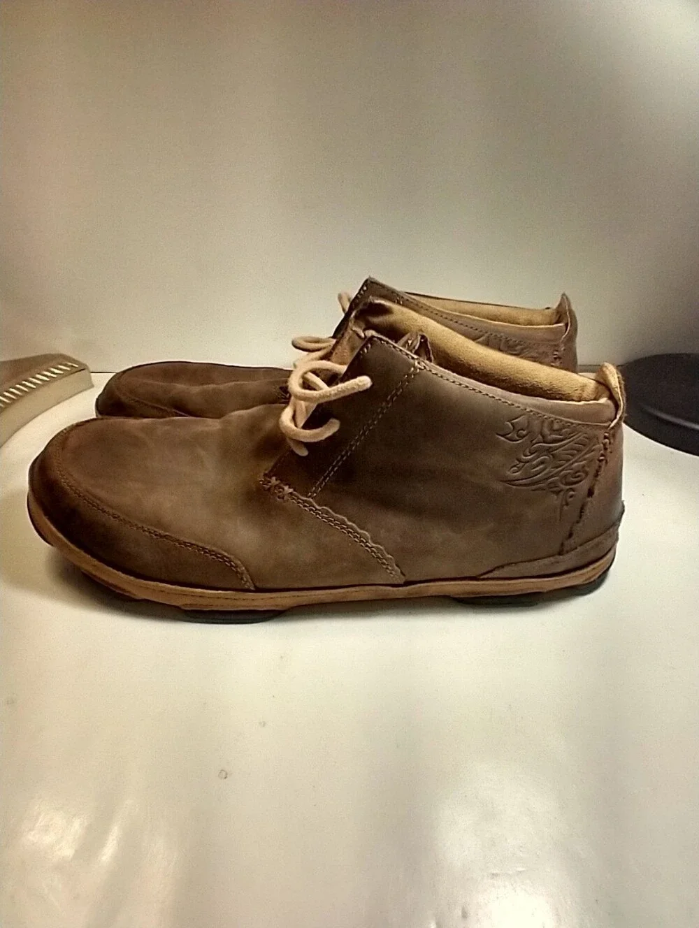 OluKai Kamuela Brown Leather Ankle Chukka Boots Men's sz 13.